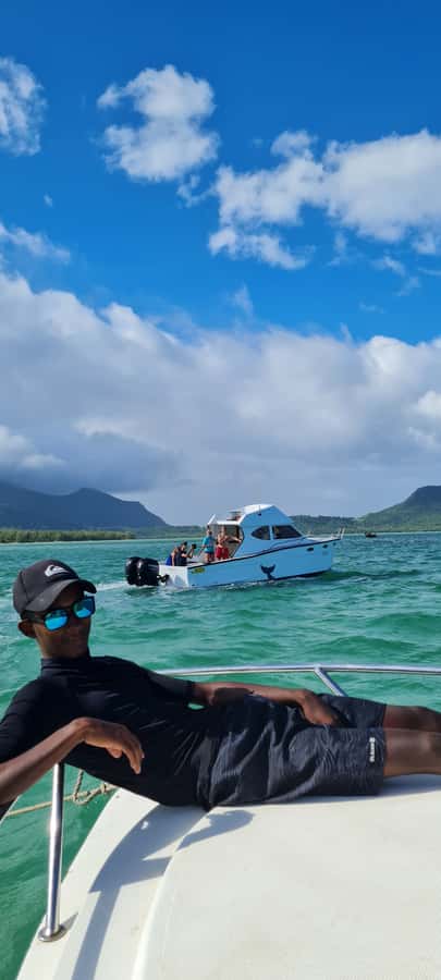 Mauritius: Snorkel and Swim with Dolphins on Speedboat Tour - Duration, Timing, and Planning Your Mauritius Day