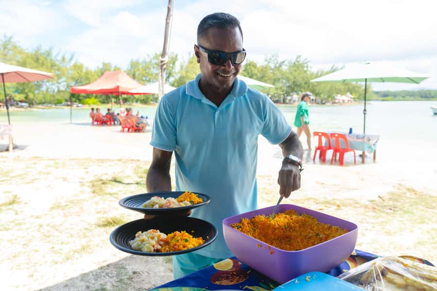 Mauritius: Speedboat Ile aux Cerfs, GRSE Waterfall, BBQ, Bar - Price and value for a 6-hour Mauritius day trip