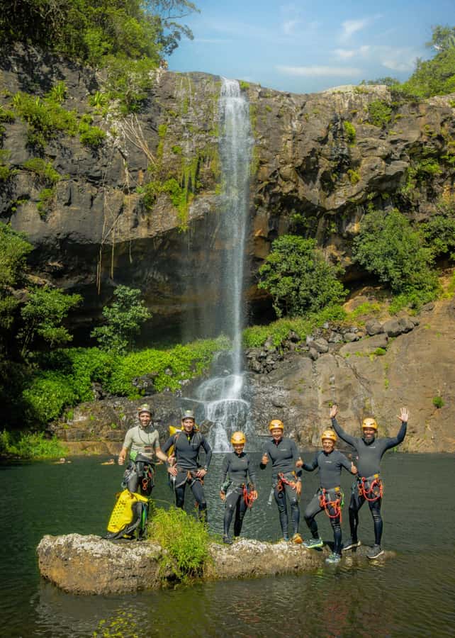 Mauritius: Tamarind Falls Canyoning Adventure - 3 km of trail and 125 m of elevation: the walking part is part of the magic