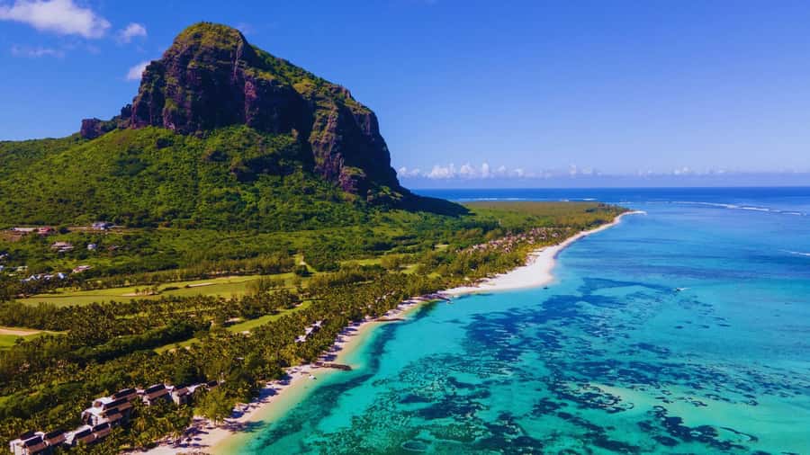 Mauritius: Underwater waterfall by Helicopter tour - The Underwater Waterfall optical illusion: the highlight that’s worth the seat time