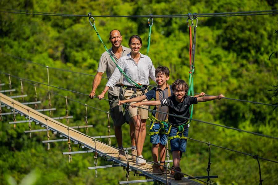 Mauritius: Vallé Advenature Park, Nepalese Bridge - Mauritius Nepalese Bridge, why this walk feels so intense