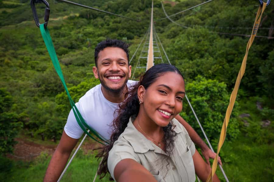 Mauritius: Vallé Advenature Park, Nepalese Bridge - Crossing 350 meters above the canopy, what you will experience