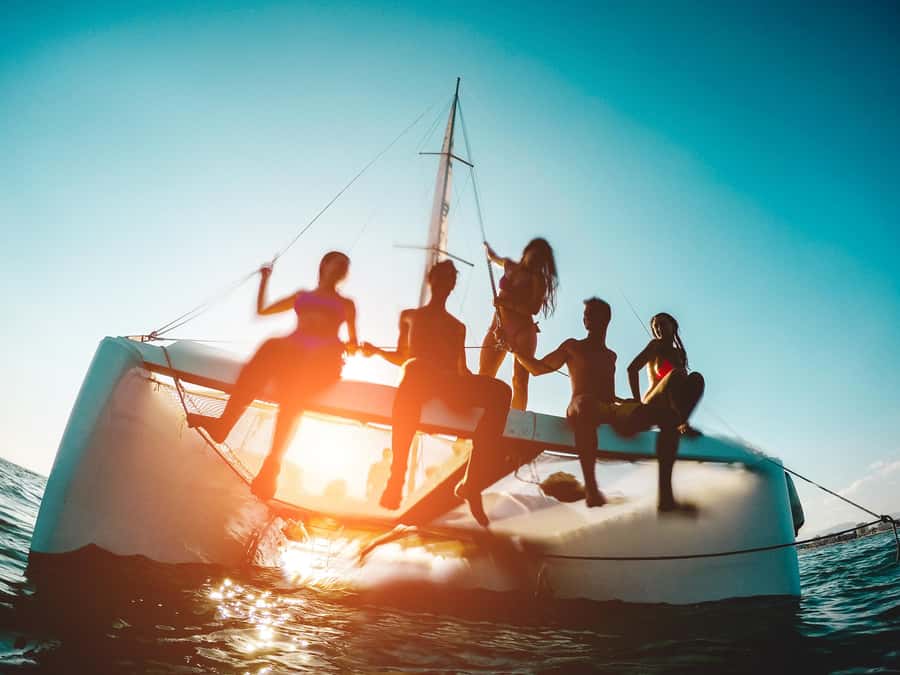 North of Mauritius: Sunset Catamaran Cruise, Drinks & Snacks - Drinks on Board: Local Rum, Wine, Beer, and the Nonalcoholic Options