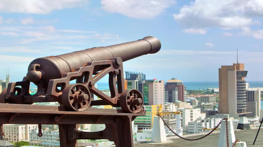 North Tour: Port Louis, Caudan, Citadelle, Botanical Garden - North Mauritius in one day: Port Louis to Citadelle to SSR Garden