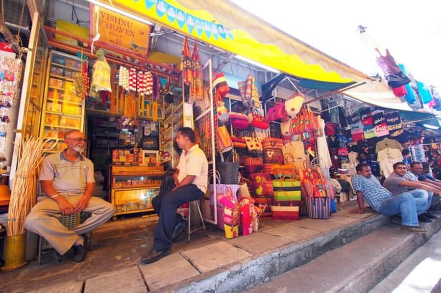 Port Louis: Private Guided Sightseeing Tour - Central Market, where spices and fabrics do the talking