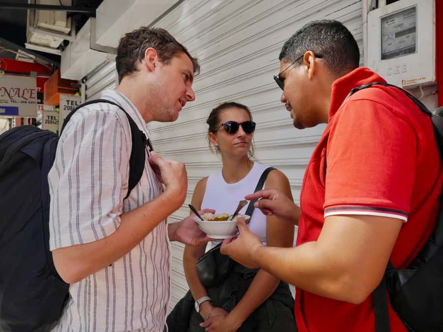 Port Louis: Street Eats and City Highlights Walking Tour - Central Market: Fruit, Juice, and a Market-Real Experience