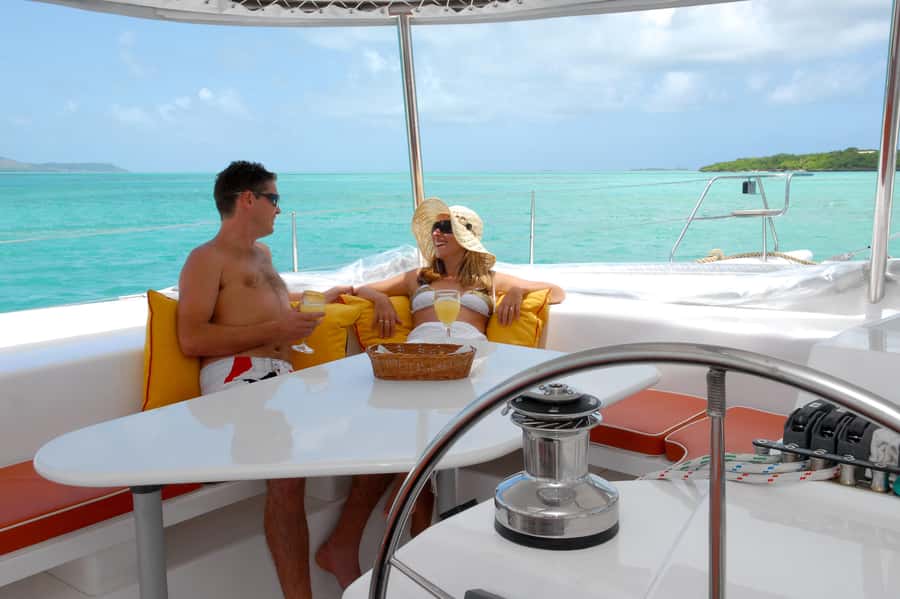 Private Catamaran Charter to Ile aux Cerfs - Pointe Jerome Start, Simple Flow, Real Sea Time