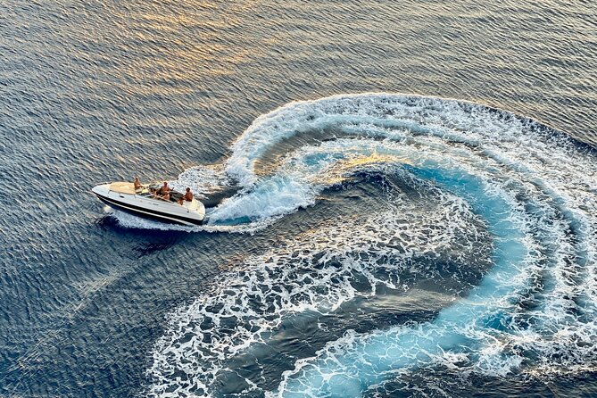Private speed boat to Ile aux Cerfs full-day Incl: Lunch & Transfer - Pickup in Mauritius and a 7:00 am start you should plan for