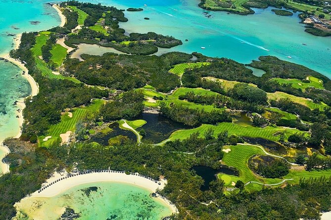 Seaplane Tours over the turquoise lagoon of the East of Mauritius - Amber Island and the Route Logic Over the Lagoon