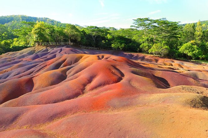 South of Mauritius :Full day package including Chamarel Coloured earth & lunch - Key highlights at a glance