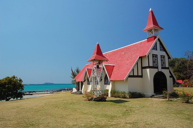 TAXI north guided tour. - Chateau de Labourdonnais: Rum House Meets Colonial-Era Setting