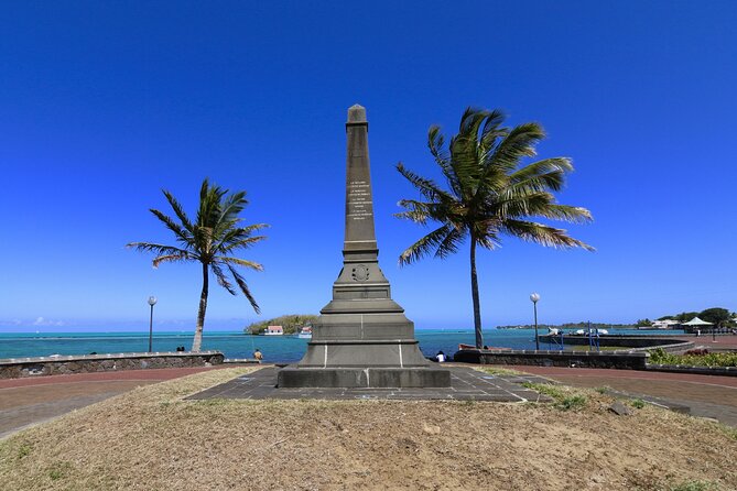 The East Discovery Tour: Bois-Cheri Tea Factory, Blue-Bay Marine Park & Lunch - Mahebourg Waterfront and Bataille de la Passe: history you can stand in