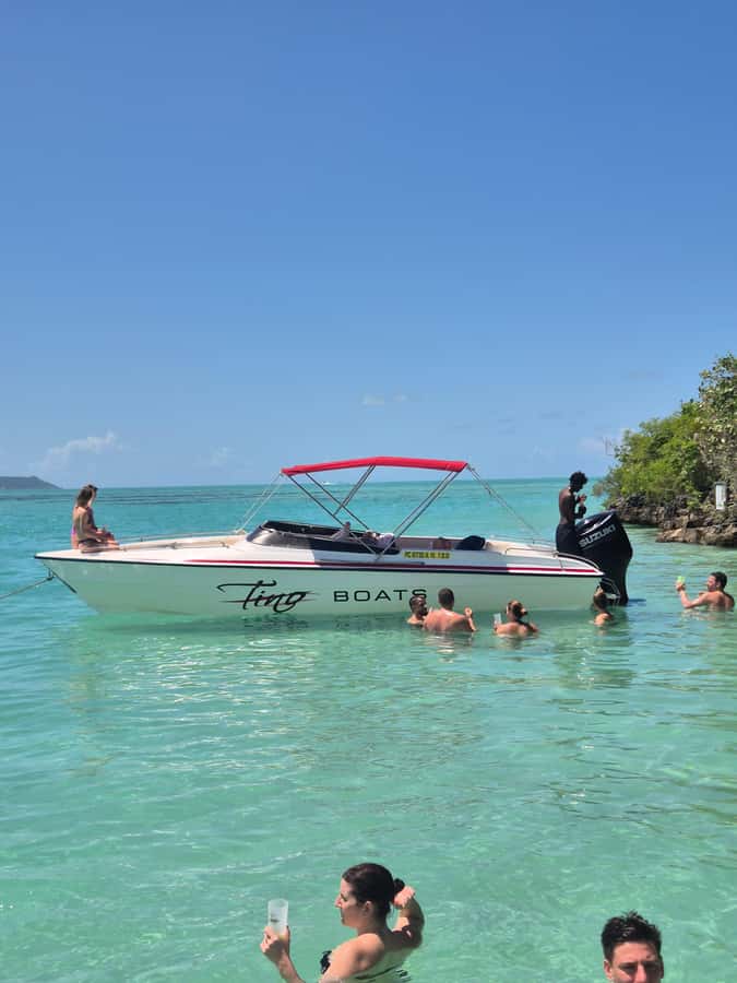 Trou D'Eau Douce: 5 island tour Mauritius with lunch/drinks - Ile aux Cerfs: the beach stop that anchors the whole trip
