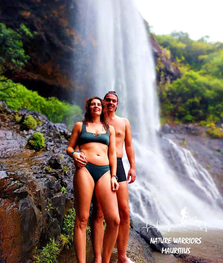 Vacoas-Phoenix: Private Hiking Tour to Tamarind Falls - Local snacks and juice: the small stop that keeps the pace right