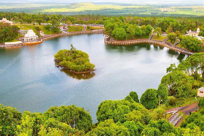 Wild South: Full-Day tour incl Rhumerie St Aubin, Bois cheri Tea factory & Lunch - Black River Gorges National Park Viewpoint: Rainforest, Valleys, and a Waterfall Angle