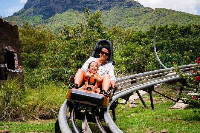 Wild South West Tour : SAFARI & TULAWAKA CASELA PARK & LE MORNE - Private Car Driving That Actually Helps You Enjoy the Day